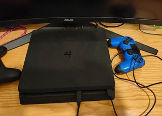 Colección juegos + Ps4 slim