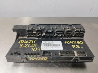 CAJA RELES / FUSIBLES MERCEDES-BENZ CLASE E (BM 2