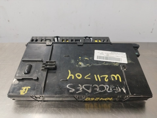 CAJA RELES / FUSIBLES MERCEDES-BENZ CLASE E (BM 2