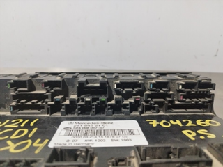 CAJA RELES / FUSIBLES MERCEDES-BENZ CLASE E (BM 2