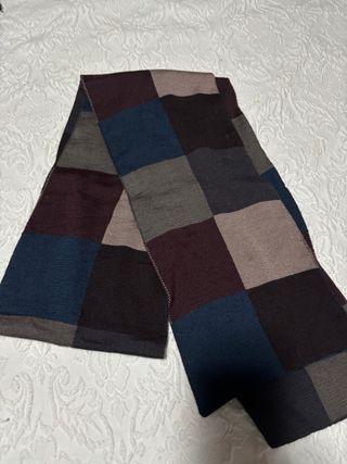 Bufanda de hilo con diseño de cuadros