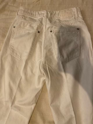 Pantalón vaquero blanco Zara