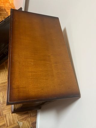 Cómoda de madera con 7 cajones