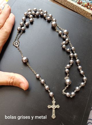 Collezione di rosari antichi e vintage