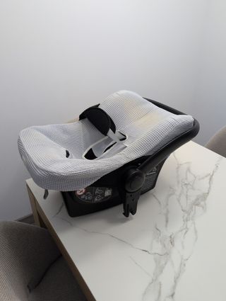 Silla de coche bebé hasta 6 meses