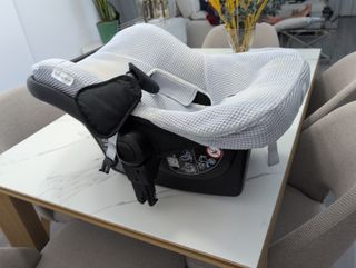 Silla de coche bebé hasta 6 meses