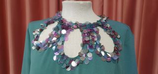 Vestido verde azulado con lentejuelas