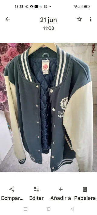 Chaqueta deportiva azul y beige