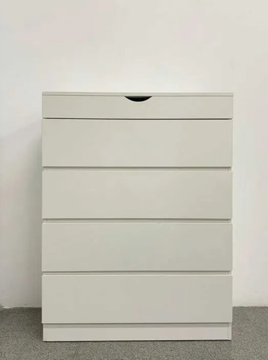 COMODA BLANCA. MUY ECONOMICA. ENVIO GRATIS.