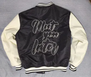 Chaqueta Bomber con Capucha Zara
