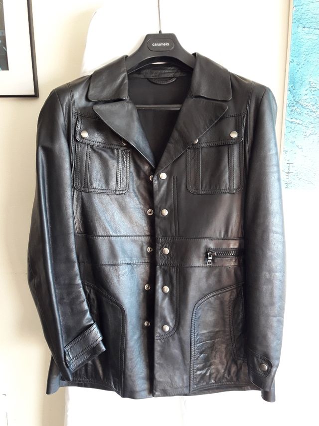 Chaqueta negra de piel