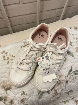 Deportivos Zara blancos talla 37