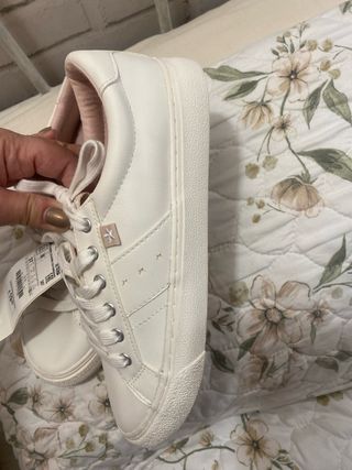 Deportivos Zara blancos talla 37