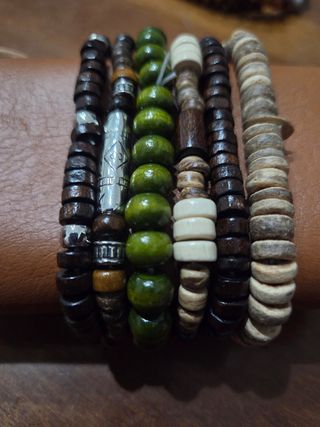 Bracciali elastici con pietre naturali
