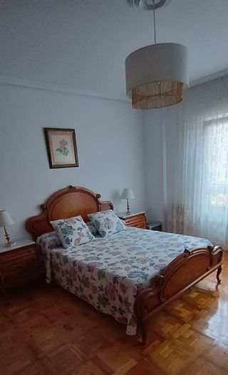Dormitorio completo madera con mármol