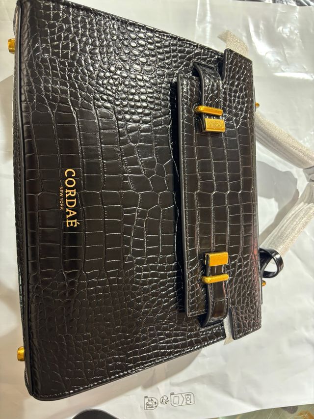 Bolso CORDAE Negro y Dorado Cocodrilo