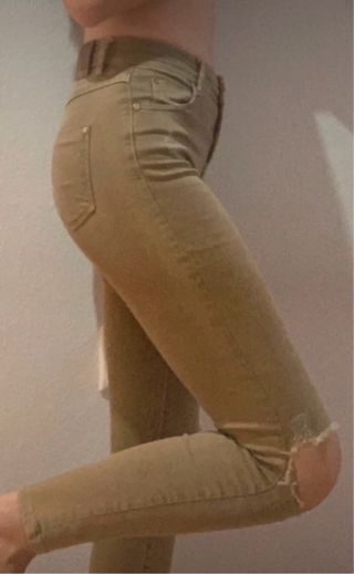 Pantalones vaqueros desgarrados