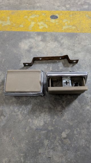Cenicero Nissan Vanette 1990 Coach