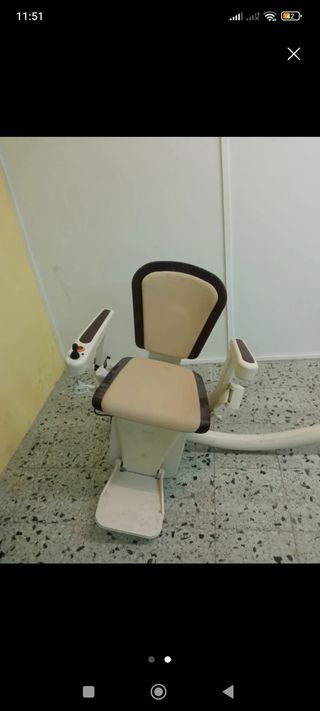 Silla salvaescaleras eléctrica 