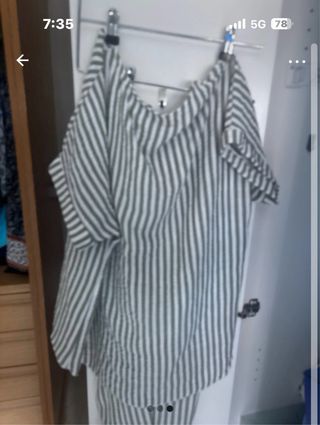 Traje verde y blanco a rayas