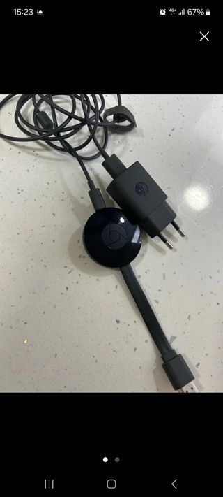 Google Chromecast con cargador y cable
