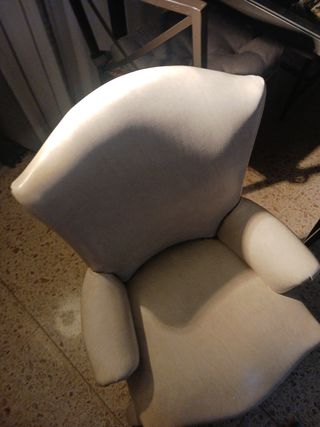 Sillón piel color beige