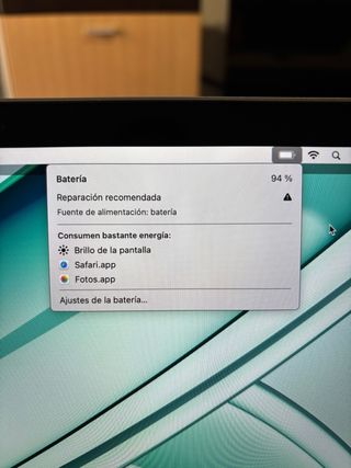 MacBook Pro grigio (2017) + caricabatterie