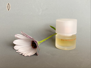 Miniatura fragancia SIMPLY, de Clinique