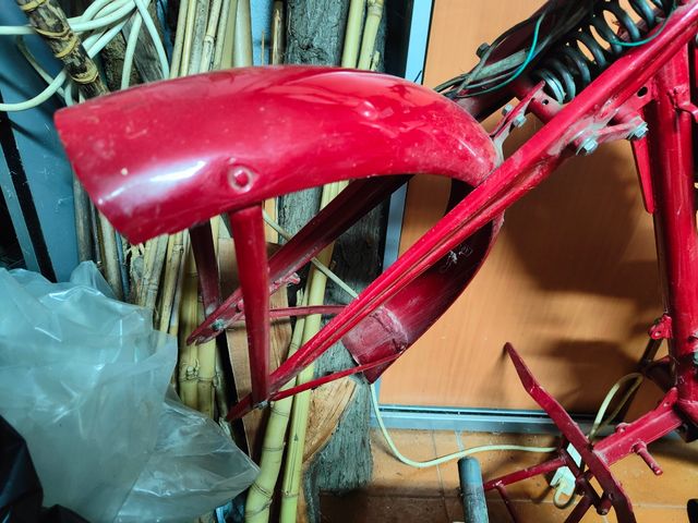 Moto clásica Guzzi Hispania 65