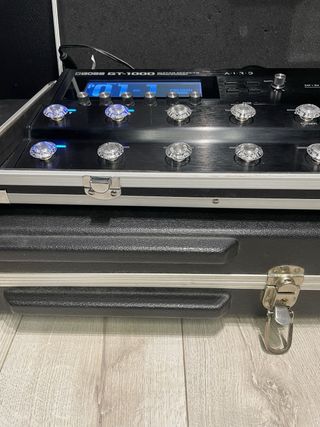 BOSS GT-1000 Pedalera Multiefectos Guitarra