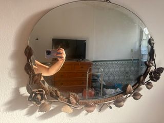 Espejo de Pared con Flores Metálicas