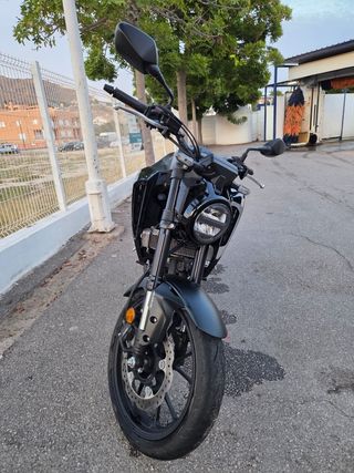 Honda CB125R 2023