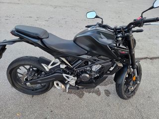 Honda CB125R 2023