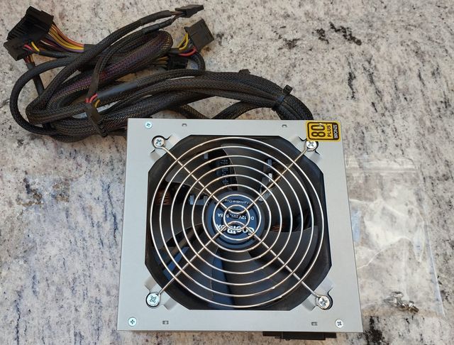 Fuente Alimentación CoolBox ECO500 85+ 300W Bronze