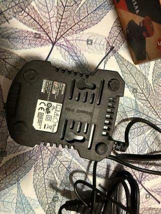 Caricabatterie Parkside 12V 2,4A