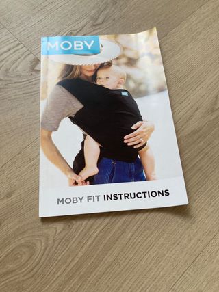 Mochila Portabebés Moby Fit Gris