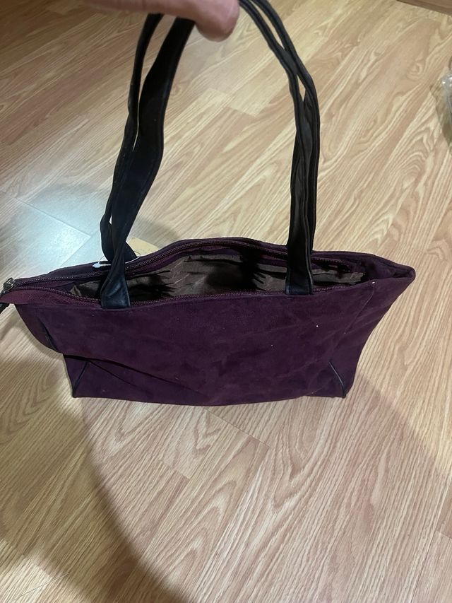 Bolso Morado y Negro