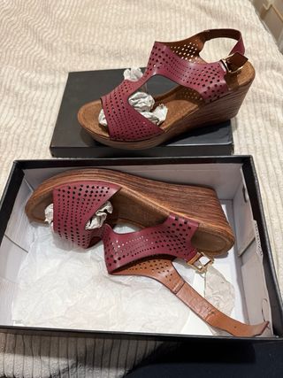 Sandalias Javier I Arrainzar Cuña Piel Roja