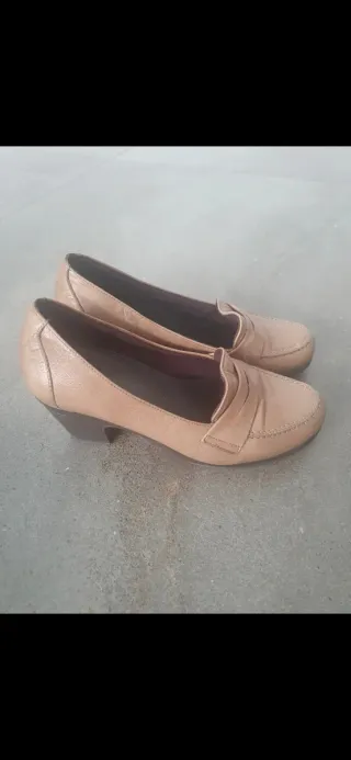 Zapatos de tacón chica
