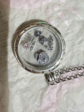 Pandora Locket con Abalorios Corazón y Amor