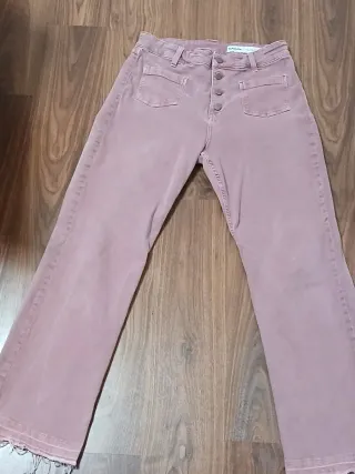 Pantalón Bershka rosa botones