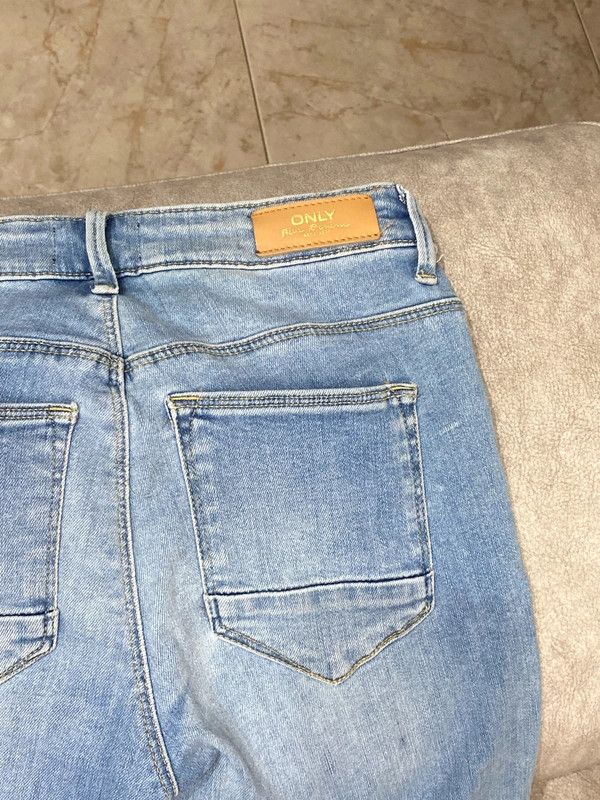 Pantalones vaqueros Only azules con cremallera