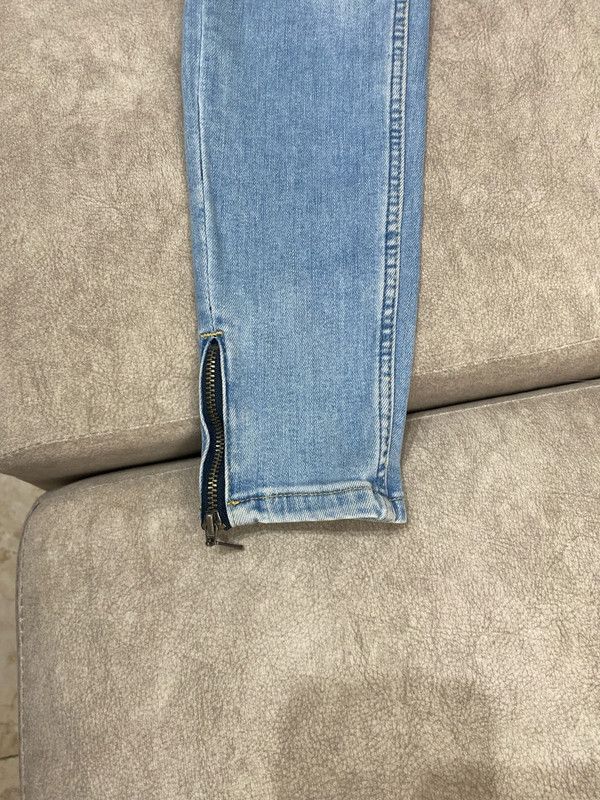 Pantalones vaqueros Only azules con cremallera