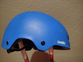 Casco Oxelo azul MF500 - para patinete y skate.