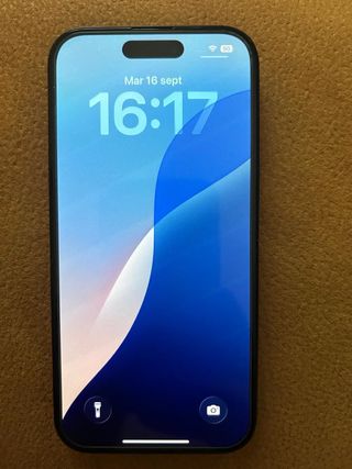 iPhone 15 128GB