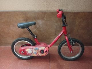 Bicicleta infantil Btwin roja