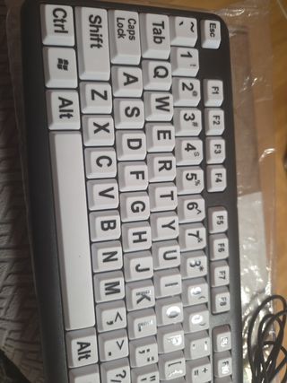 Teclado con Letras Grandes