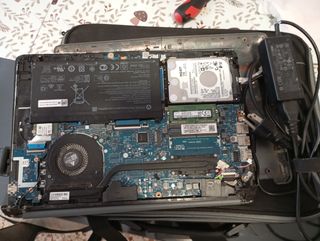 1 Ordenador HP 
1 Ordenador acer 
