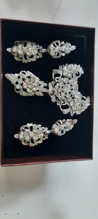 Aderezo niña plata con pedrería