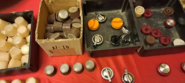 Botones mandos radio antigua